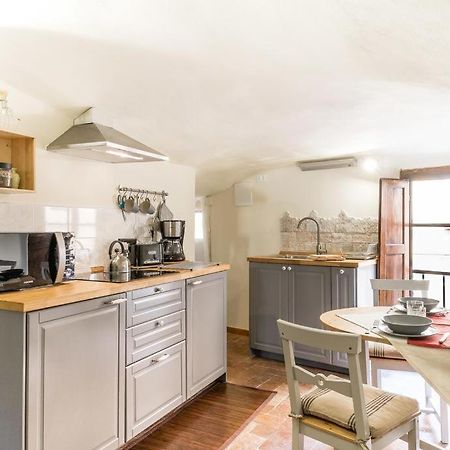 Lyon Apartment Anfiteatro Square, Lucca Eksteriør bilde