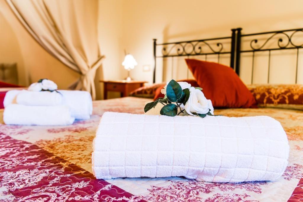 Lyon Apartment Anfiteatro Square, Lucca Eksteriør bilde